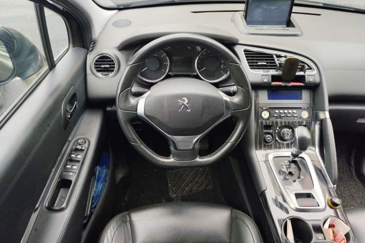 Used Peugeot 3008 2013 2.0L Automatic Trend Edition Steering Wheel