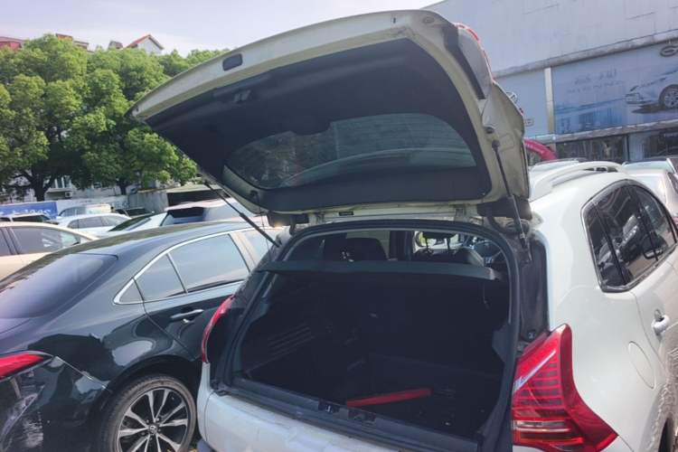 Used Peugeot 3008 2013 2.0L Automatic Trend Edition Trunk