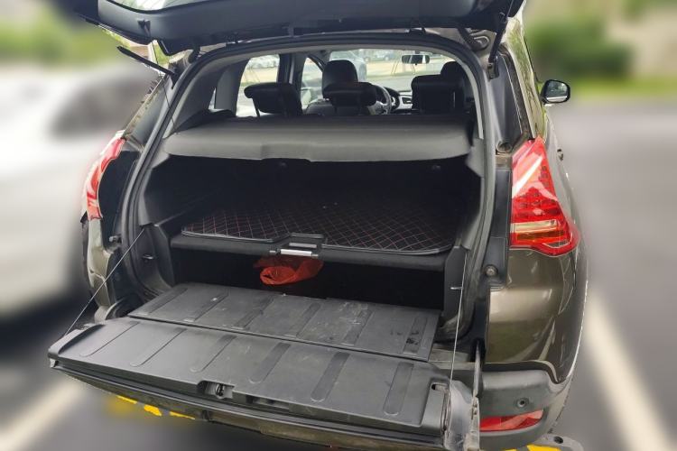 Used Peugeot 3008 2013 2.0L Automatic Trend Edition Trunk