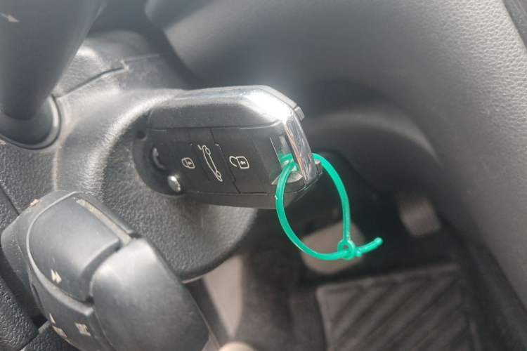 Used Peugeot 3008 2013 1.6THP Automatic Trend Edition Vehicle Key