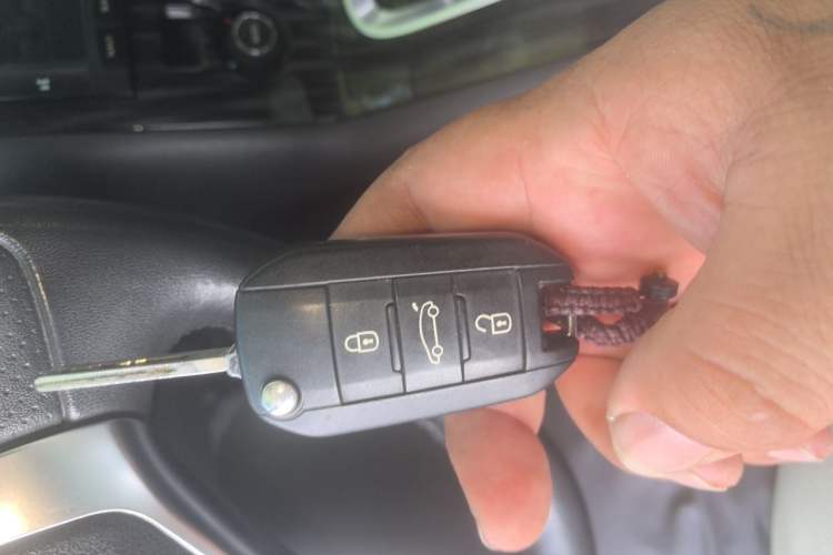 Used Peugeot 3008 2013 1.6THP Automatic Prestige Edition Vehicle Key
