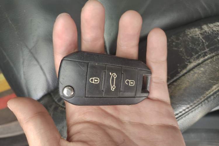 Used Peugeot 3008 2013 1.6THP Automatic Trend Edition Vehicle Key