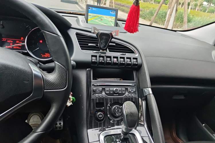 Used Peugeot 3008 2013 1.6THP Automatic Prestige Edition Audio And AC Panel