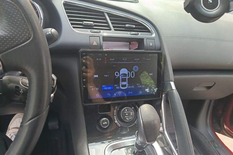 Used Peugeot 3008 2013 2.0L Automatic Trend Edition Audio And AC Panel