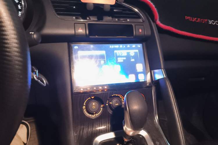Used Peugeot 3008 2013 2.0L Automatic Classic Edition Audio And AC Panel
