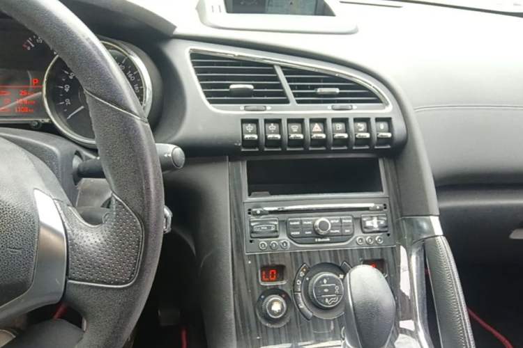 Used Peugeot 3008 2013 1.6THP Automatic Prestige Edition Audio And AC Panel