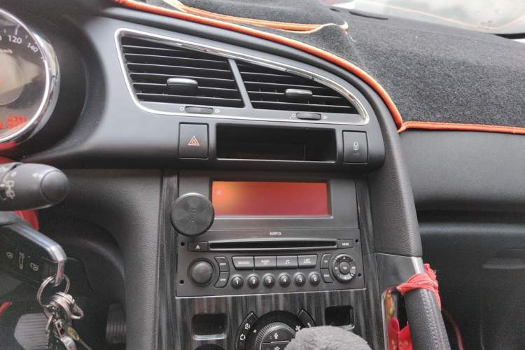 Used Peugeot 3008 2013 2.0L Automatic Classic Edition Audio And AC Panel
