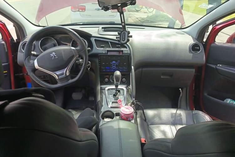 Used Peugeot 3008 2013 2.0L Automatic Trend Edition Center Console