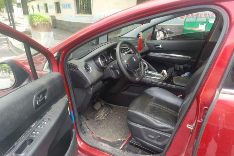 Used Peugeot 3008 2013 2.0L Automatic Trend Edition Driver Seat