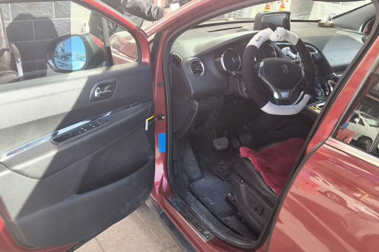 Used Peugeot 3008 2013 2.0L Automatic Classic Edition Driver Seat