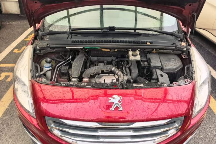 Used Peugeot 3008 2013 1.6THP Automatic Prestige Edition Engine Bay