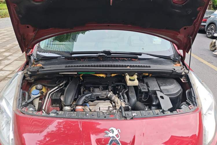 Used Peugeot 3008 2013 1.6THP Automatic Prestige Edition Engine Bay