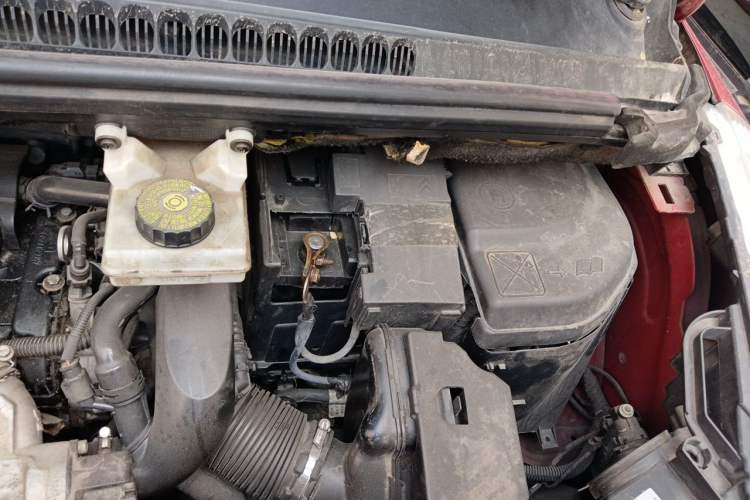Used Peugeot 3008 2013 1.6THP Automatic Prestige Edition Engine Bay Left