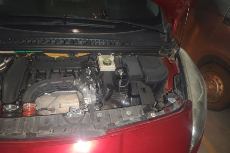 Used Peugeot 3008 2013 1.6THP Automatic Prestige Edition Engine Bay Left