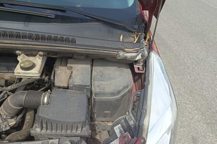 Used Peugeot 3008 2013 2.0L Automatic Trend Edition Engine Bay Left