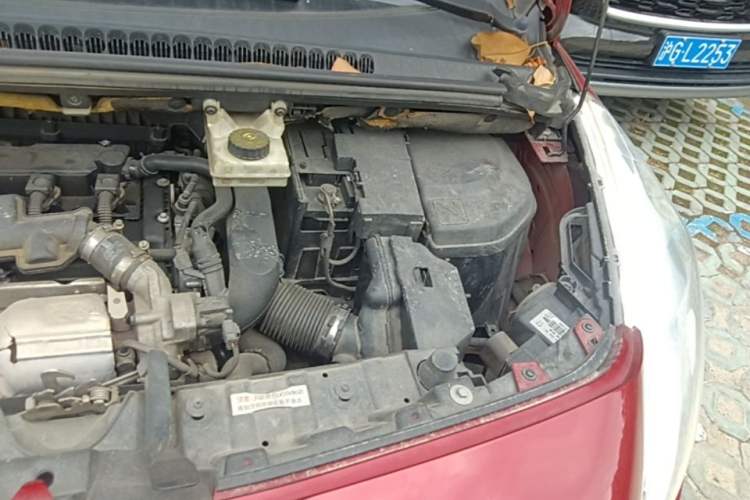 Used Peugeot 3008 2013 1.6THP Automatic Prestige Edition Engine Bay Left