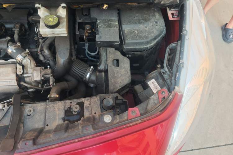 Used Peugeot 3008 2013 1.6THP Automatic Prestige Edition Engine Bay Left