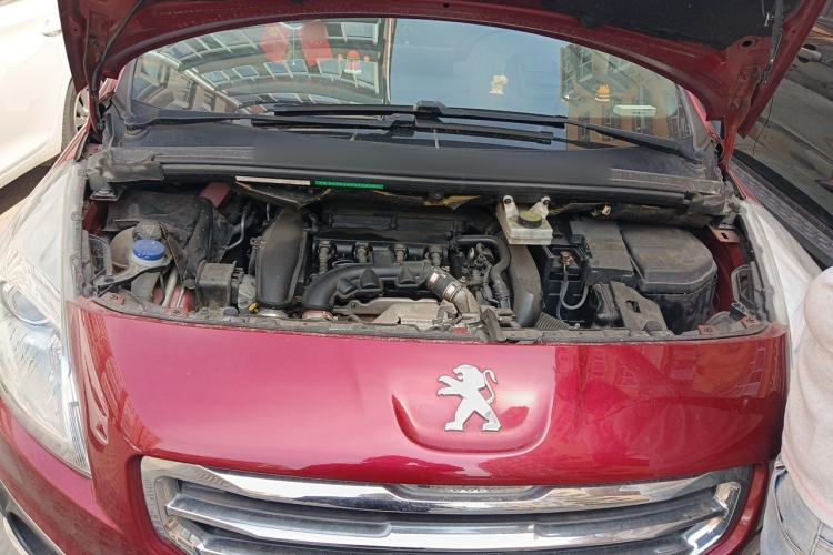 Used Peugeot 3008 2013 1.6THP Automatic Prestige Edition Engine Bay