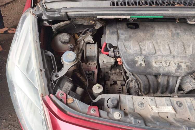 Used Peugeot 3008 2013 2.0L Automatic Classic Edition Engine Bay Right
