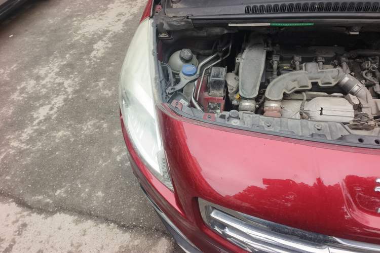 Used Peugeot 3008 2013 1.6THP Automatic Prestige Edition Engine Bay Right