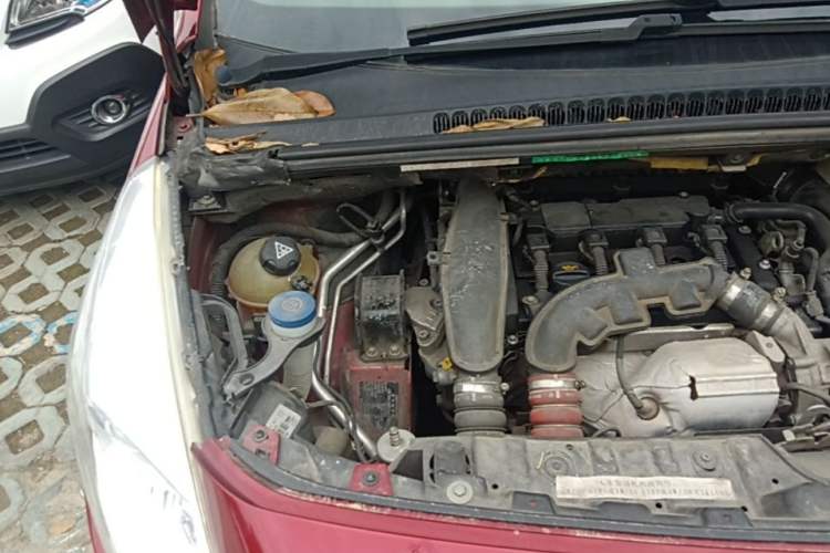 Used Peugeot 3008 2013 1.6THP Automatic Prestige Edition Engine Bay Right
