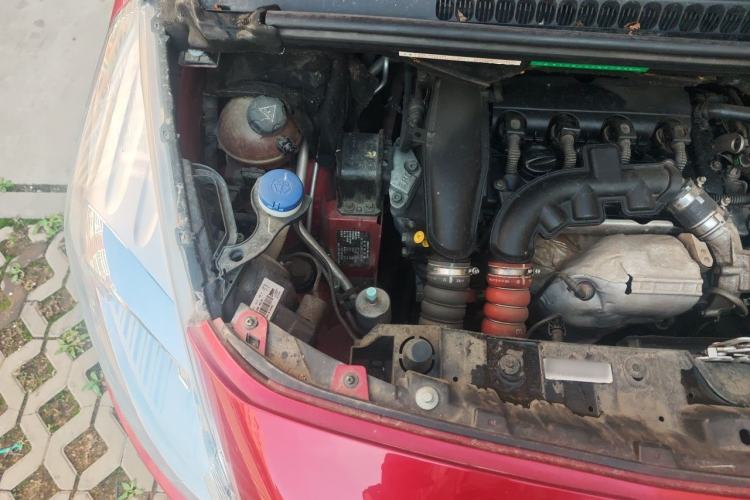 Used Peugeot 3008 2013 1.6THP Automatic Prestige Edition Engine Bay Right