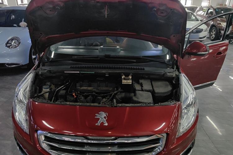 Used Peugeot 3008 2013 2.0L Automatic Trend Edition Engine Bay