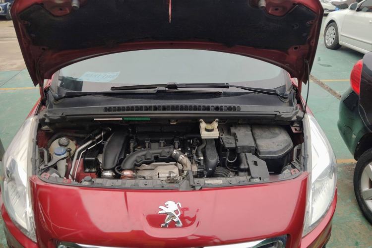Used Peugeot 3008 2013 1.6THP Automatic Prestige Edition Engine Bay