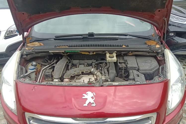 Used Peugeot 3008 2013 1.6THP Automatic Prestige Edition Engine Bay