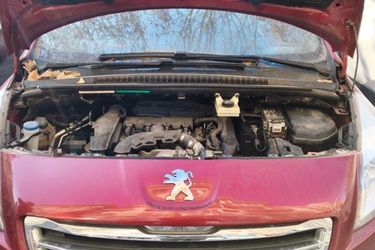 Used Peugeot 3008 2013 1.6THP Automatic Prestige Edition Engine Bay