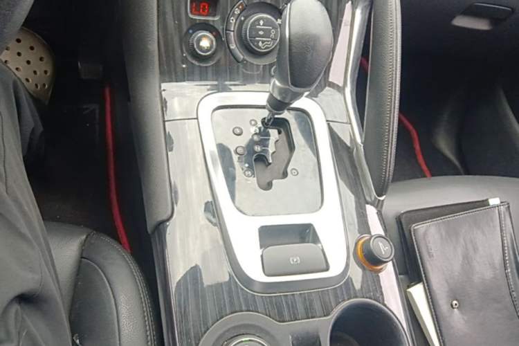 Used Peugeot 3008 2013 1.6THP Automatic Prestige Edition Gear Lever
