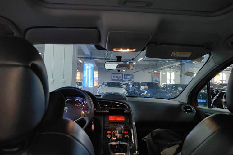 Used Peugeot 3008 2013 2.0L Automatic Trend Edition Headliner