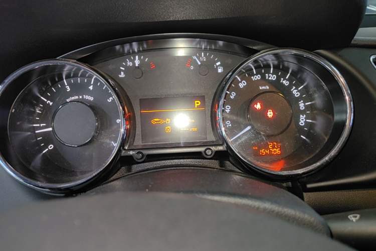 Used Peugeot 3008 2013 2.0L Automatic Trend Edition Instrument Cluster