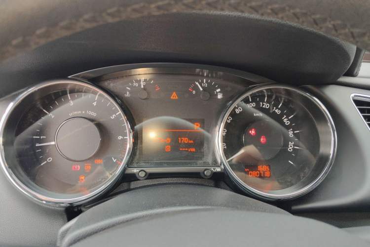Used Peugeot 3008 2013 1.6THP Automatic Prestige Edition Instrument Cluster