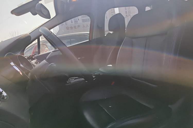 Used Peugeot 3008 2013 1.6THP Automatic Prestige Edition Left Front Seat