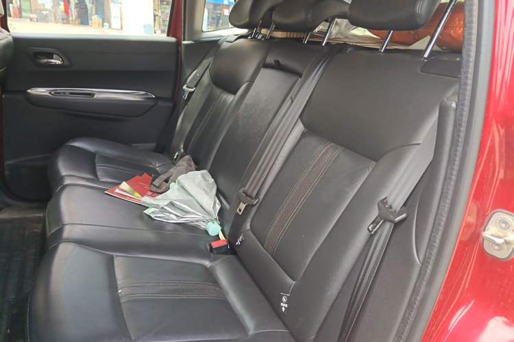 Used Peugeot 3008 2013 2.0L Automatic Trend Edition Left Rear Seat