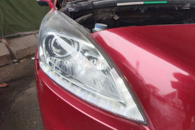 Used Peugeot 3008 2013 2.0L Automatic Classic Edition Right Front Headlight
