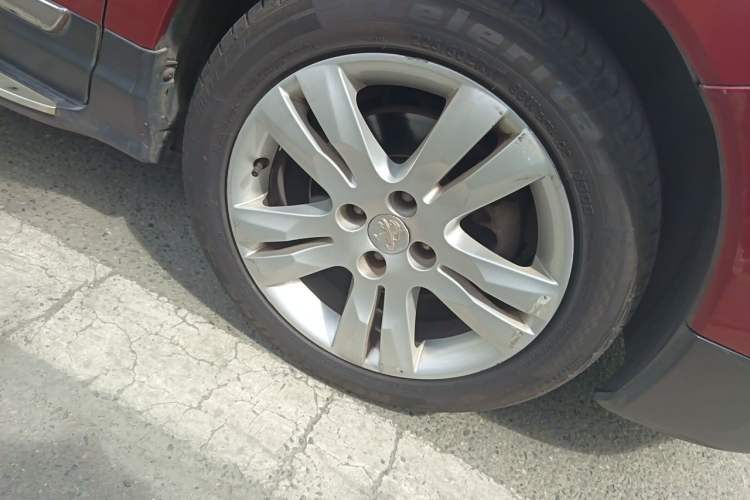 Used Peugeot 3008 2013 2.0L Automatic Trend Edition Right Front Wheel Hub
