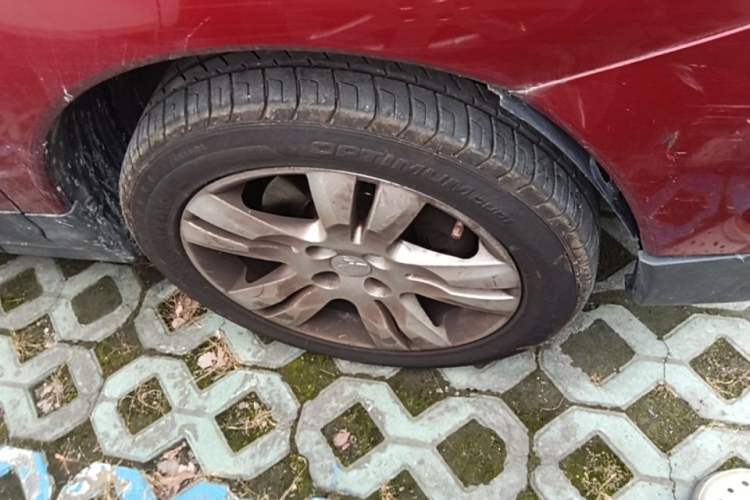 Used Peugeot 3008 2013 1.6THP Automatic Prestige Edition Right Front Wheel Hub