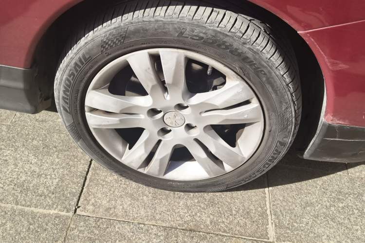 Used Peugeot 3008 2013 2.0L Automatic Classic Edition Right Front Wheel Hub
