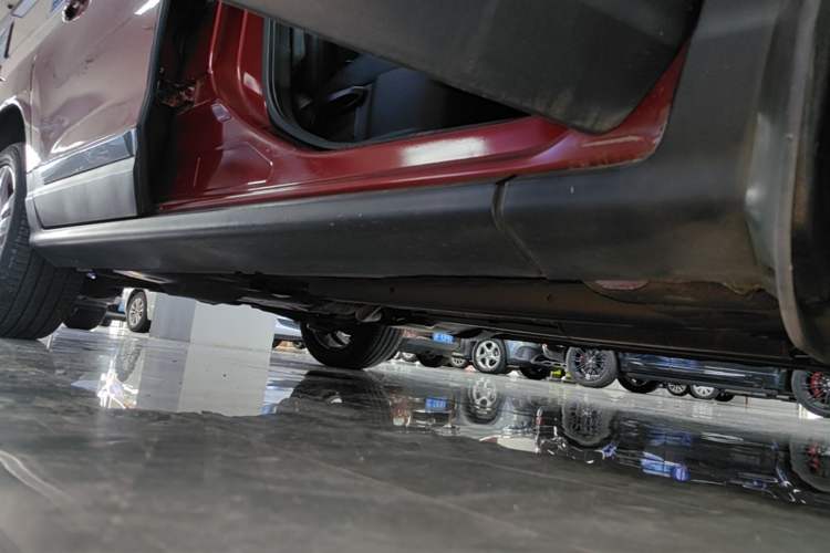 Used Peugeot 3008 2013 2.0L Automatic Trend Edition Right Side Sill