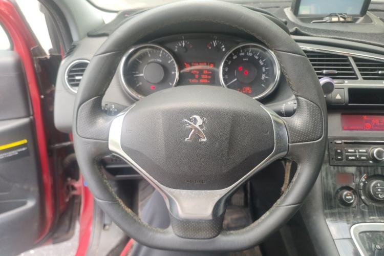Used Peugeot 3008 2013 2.0L Automatic Trend Edition Steering Wheel