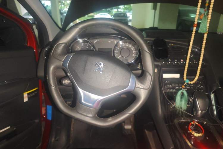 Used Peugeot 3008 2013 1.6THP Automatic Prestige Edition Steering Wheel