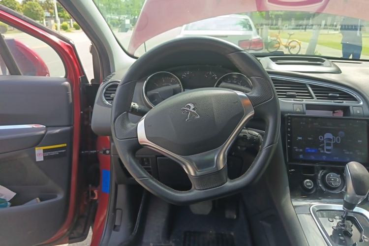 Used Peugeot 3008 2013 2.0L Automatic Trend Edition Steering Wheel