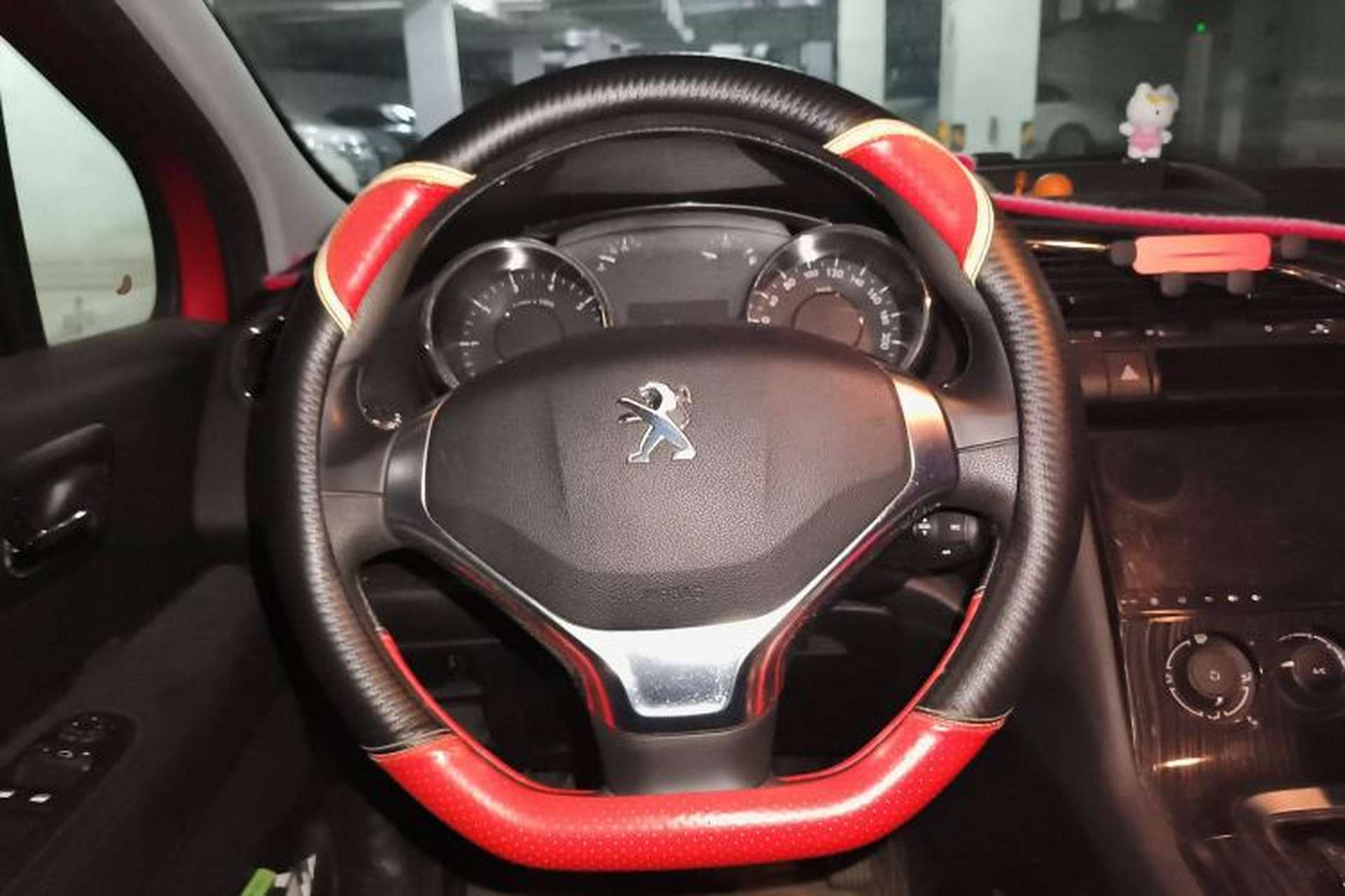Used Peugeot 3008 2013 2.0L Automatic Classic Edition Steering Wheel