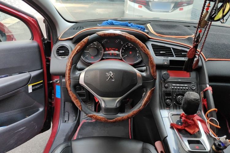 Used Peugeot 3008 2013 2.0L Automatic Classic Edition Steering Wheel