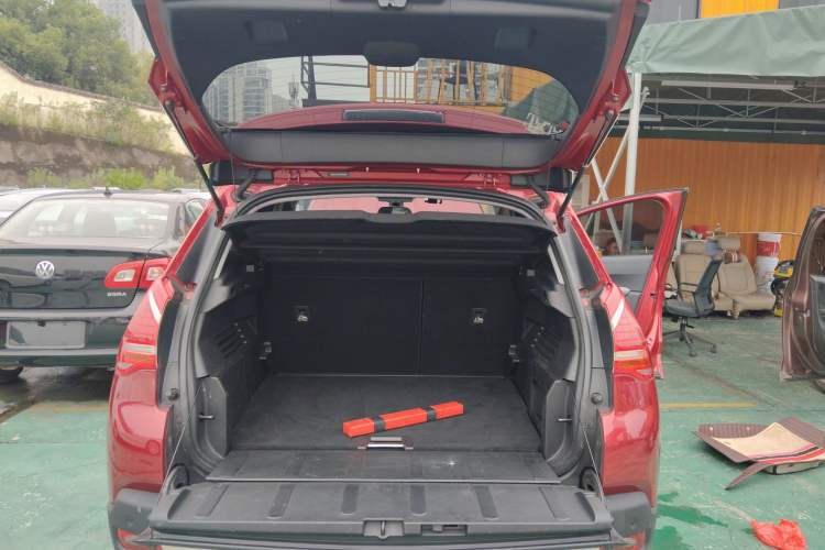 Used Peugeot 3008 2013 1.6THP Automatic Prestige Edition Trunk