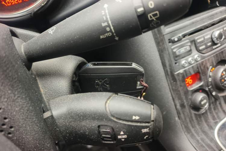 Used Peugeot 3008 2013 1.6THP Automatic Prestige Edition Vehicle Key