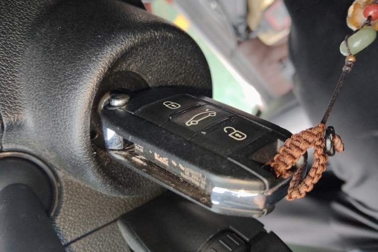 Used Peugeot 3008 2013 1.6THP Automatic Prestige Edition Vehicle Key
