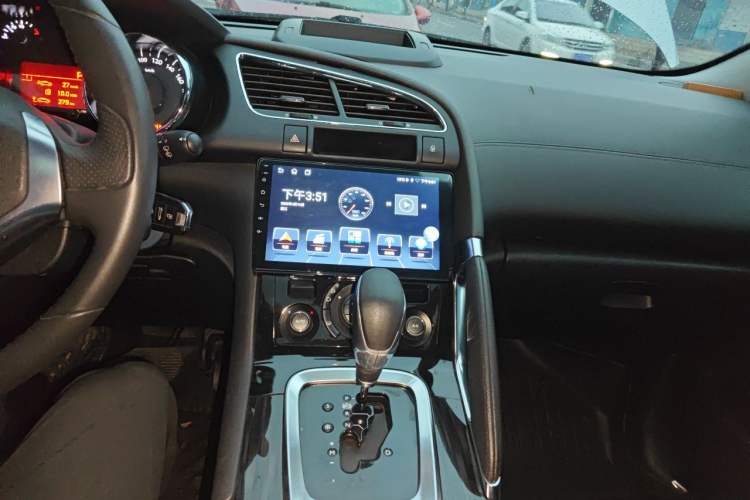 Used Peugeot 3008 2013 2.0L Automatic Trend Edition Audio And AC Panel